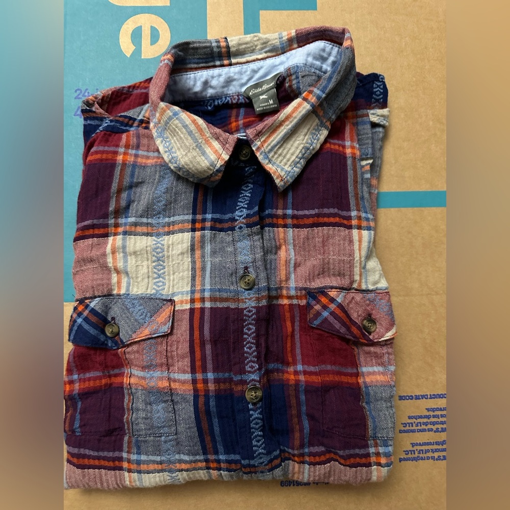 Eddie Bauer Multicolor Plaid Shirt. Size Medium Women